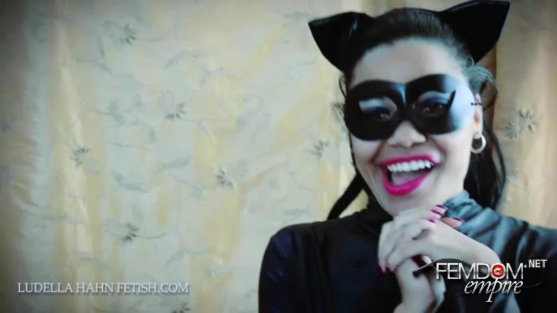 Mistress: Ludella Hahn - Ludella Hahn – The Cat’s Batty Burglar: Batgirl Brainwashed to be Bad (Nude Bonus Edition) 720p 591.55 Mb